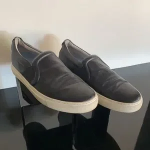 ?LANVIN BLACK LEATHER SLIP-ONS ?WITH LANVIN DEBOSSED LOGO? LANVIN Mens DDB1 Basket Cap Toe Leather Low Top Sneakers  main image 3